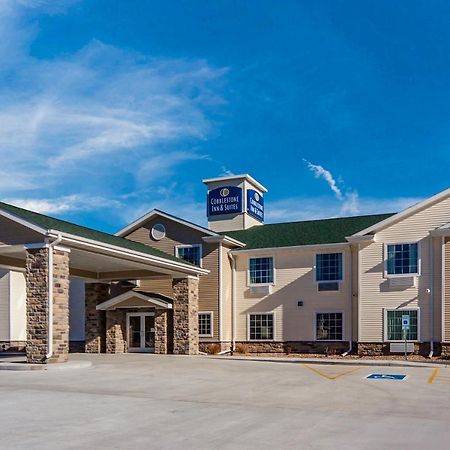 Cobblestone Inn & Suites-Fremont Экстерьер фото